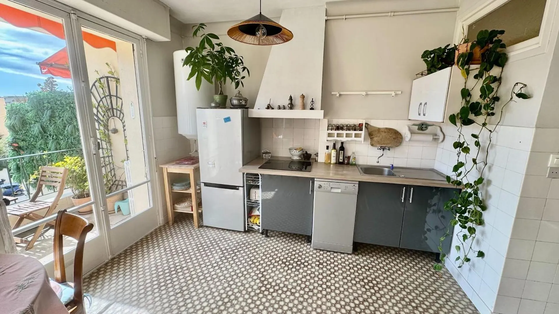 Beautiful T2 With Balcony Near Downtown Apartment Nice 0*,  France