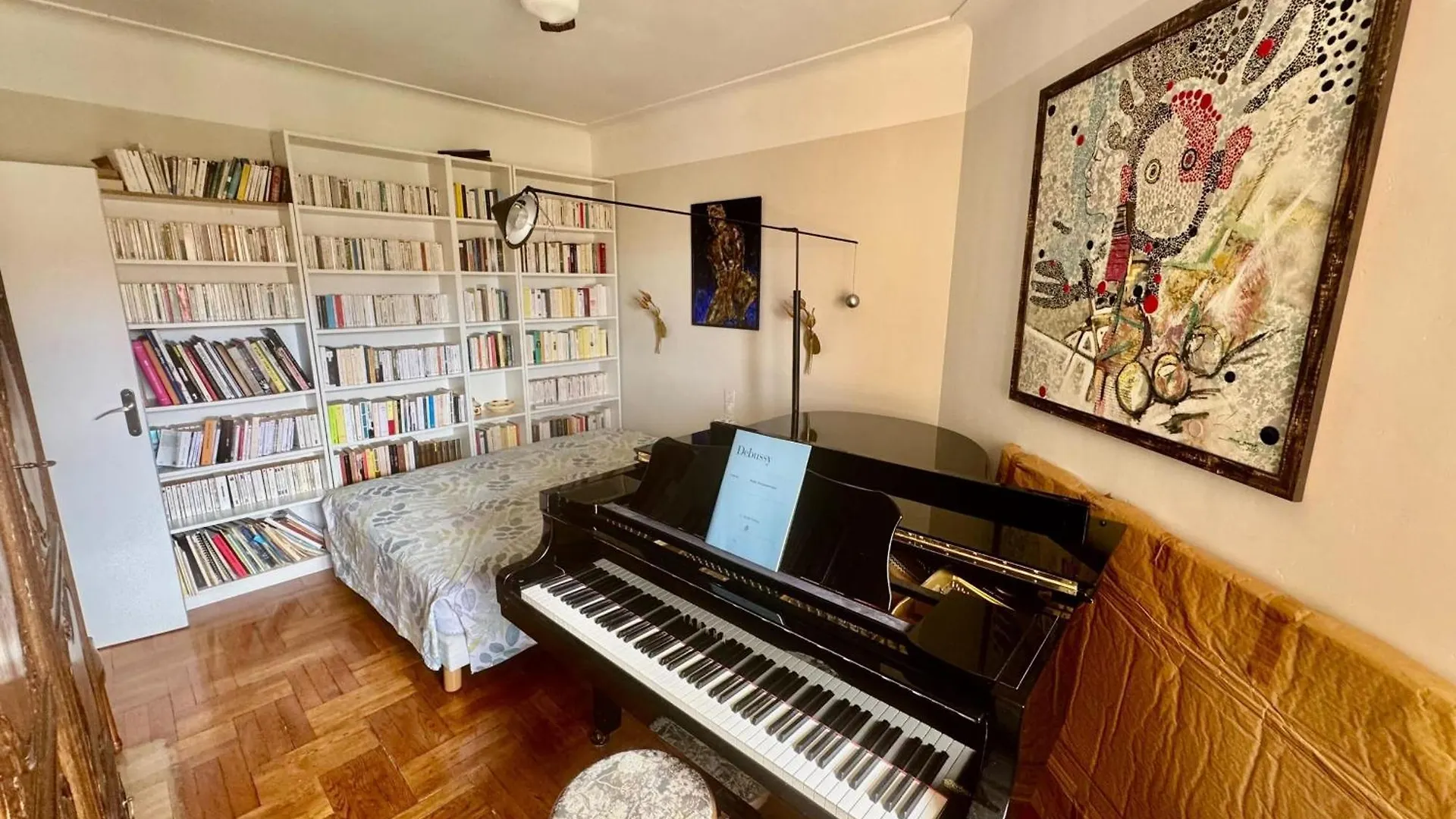 Beautiful T2 With Balcony Near Downtown Apartment Nice